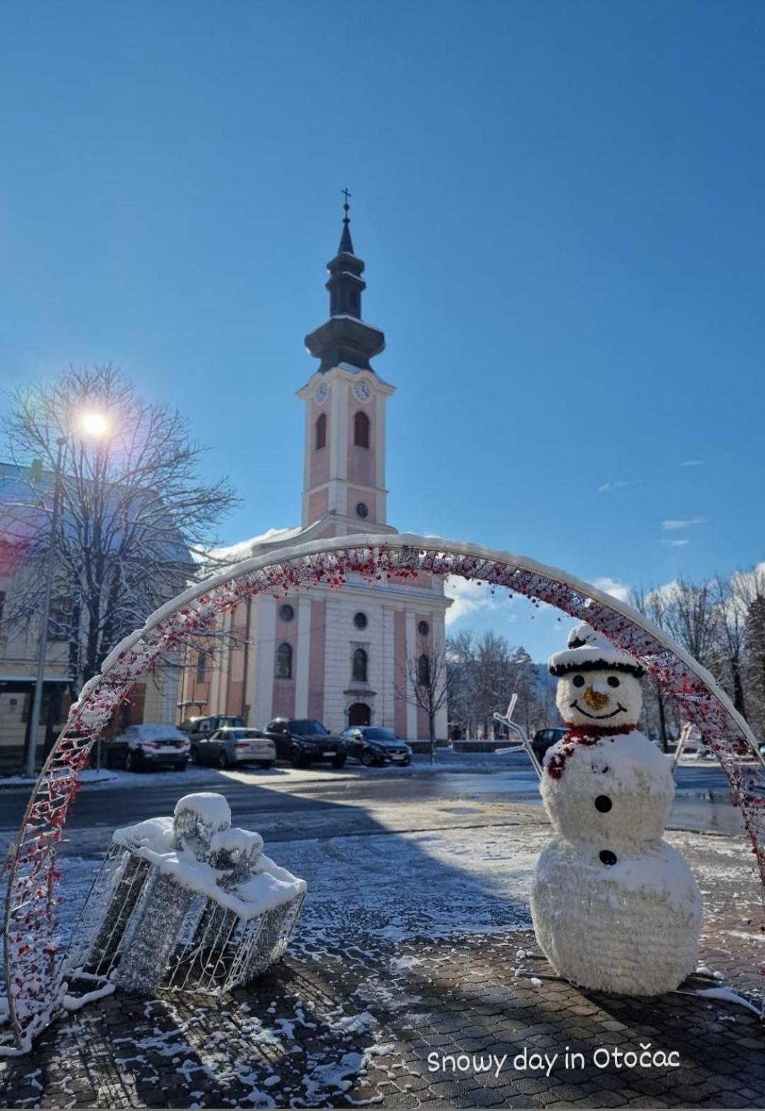 شقة Apartman Swans Otočac المظهر الخارجي الصورة